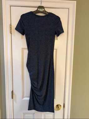 Treasure & Bond Heathered Navy Short Sleeve Midi Dress